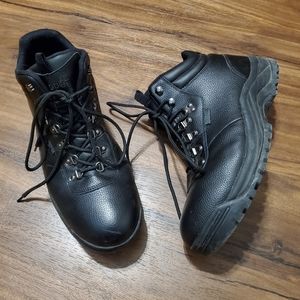 Proper men's work/hiking boots